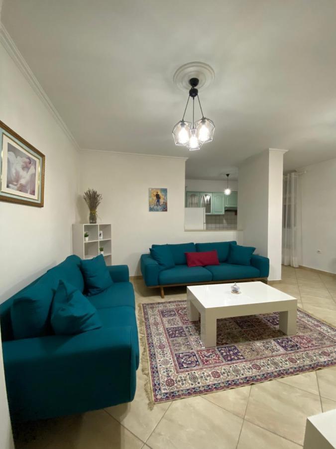 Chlo Apartment 3 Tiran Dış mekan fotoğraf