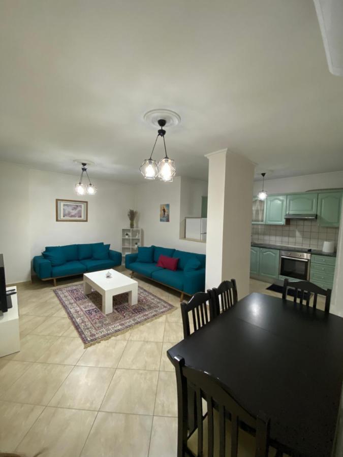 Chlo Apartment 3 Tiran Dış mekan fotoğraf