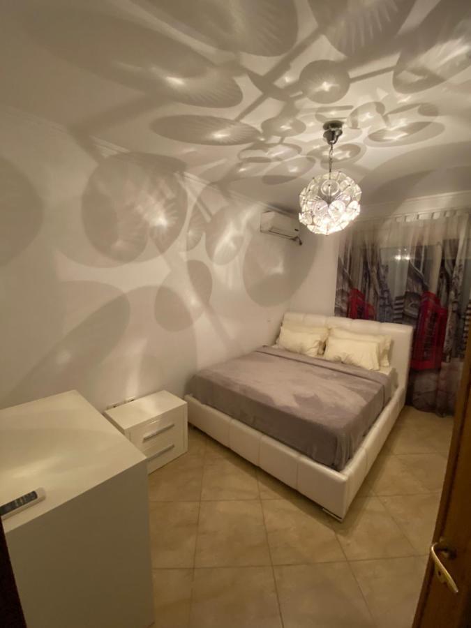 Chlo Apartment 3 Tiran Dış mekan fotoğraf
