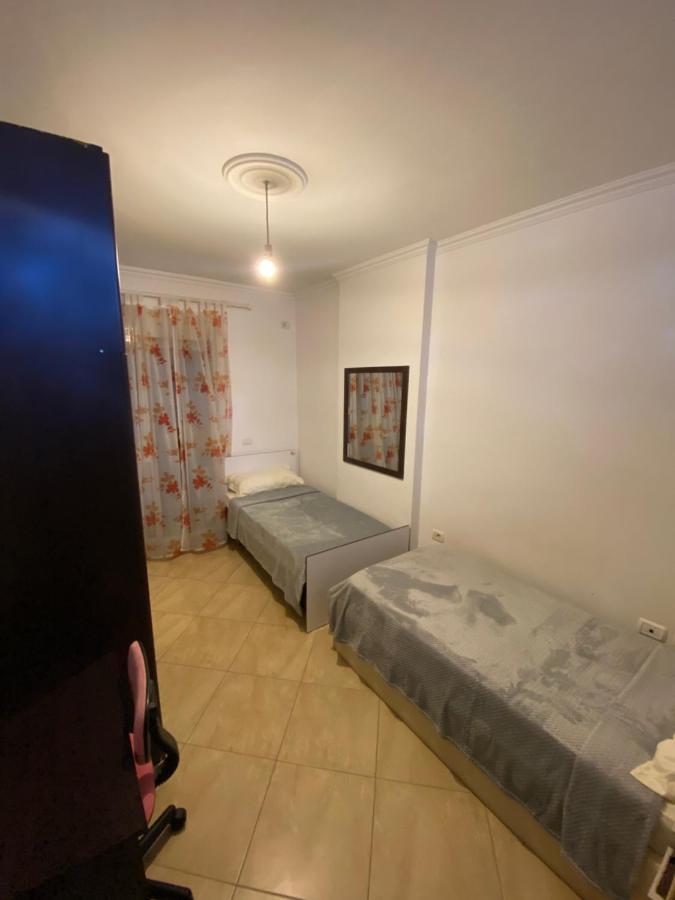 Chlo Apartment 3 Tiran Dış mekan fotoğraf
